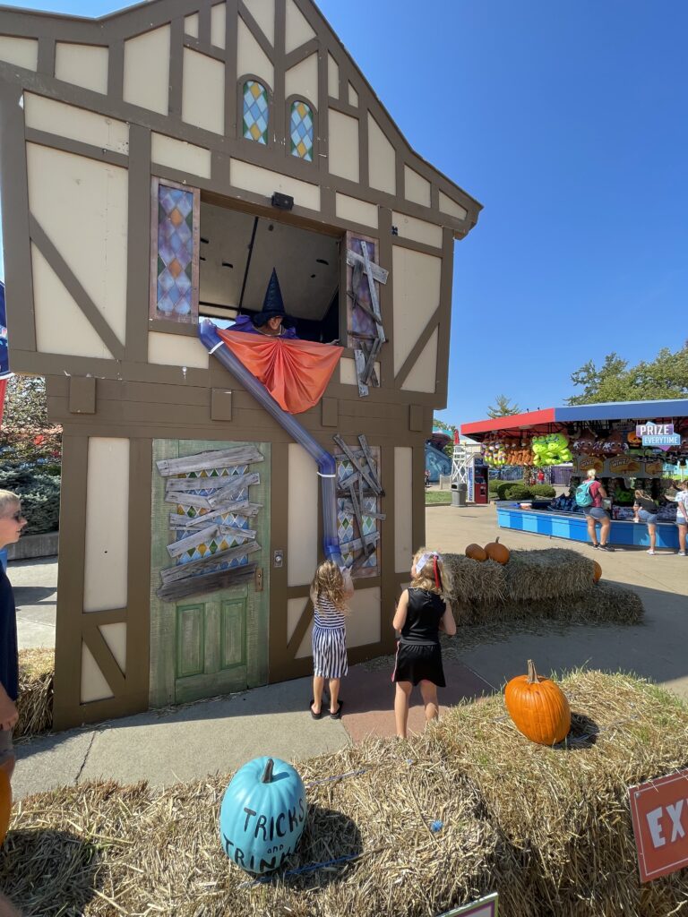Trick-or-Treat Stations at Kings Island 