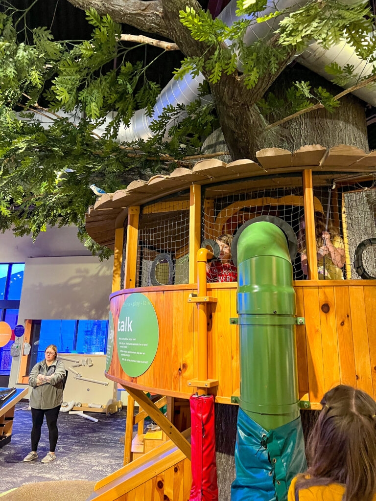 Little Kidspace: The Treehouse 