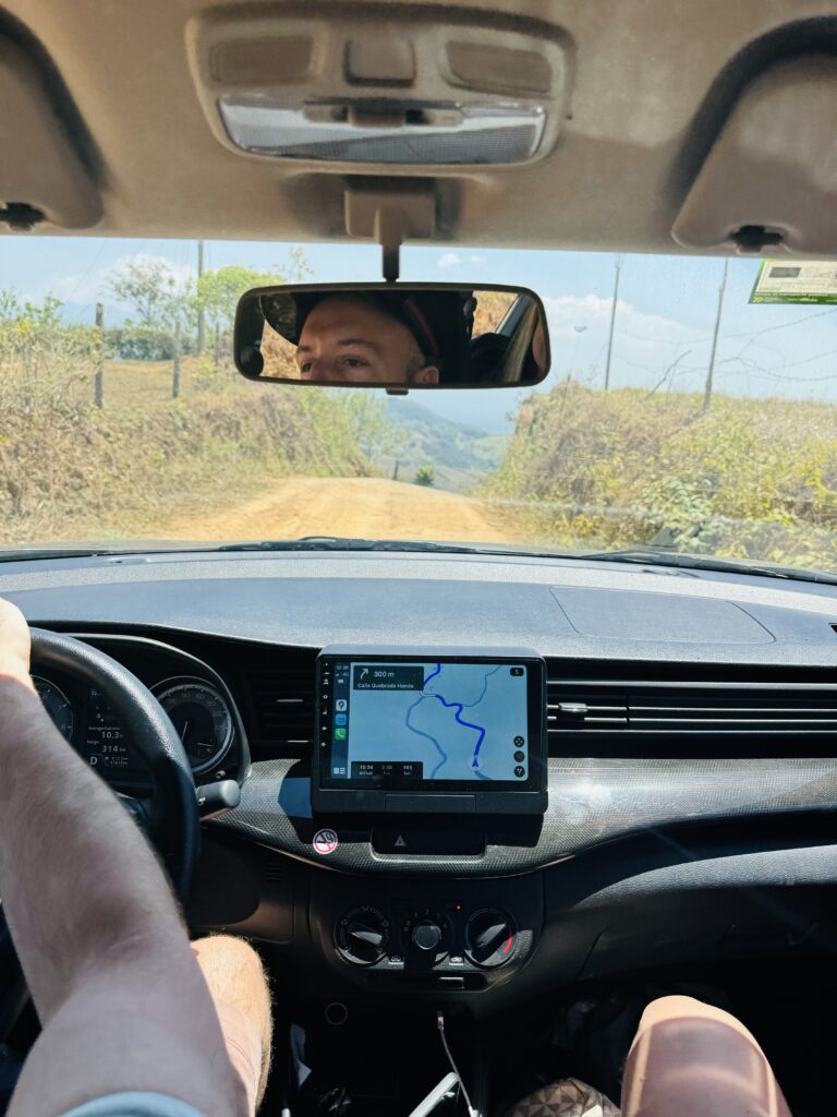 Driving in Costa Rica 